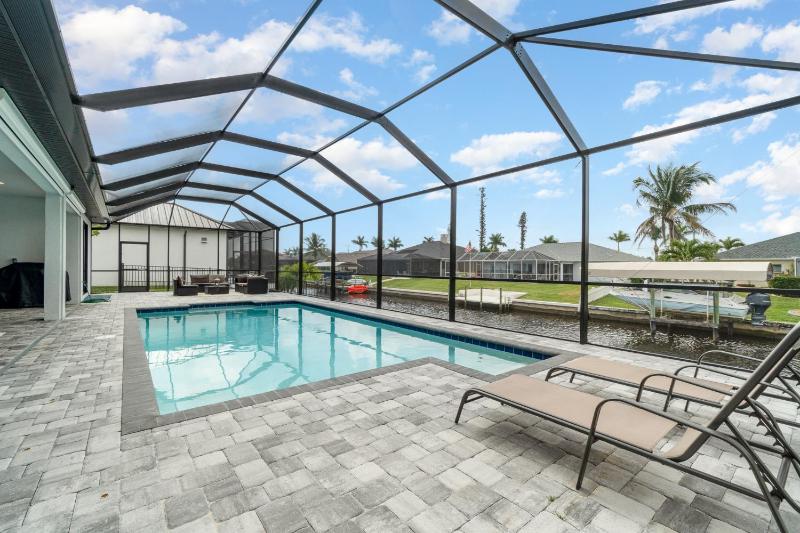 Luxurious 4BR3BA at Waterfront Villa Blue Lagoon - image 9