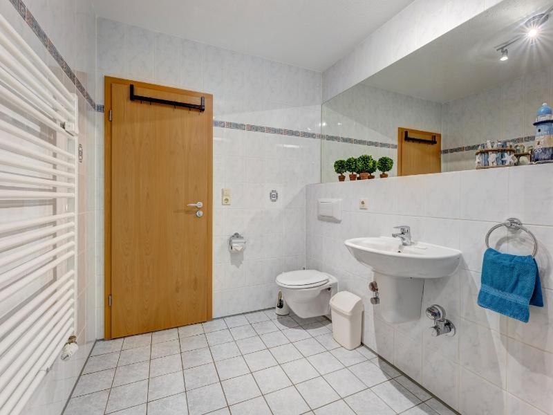 Ostseepark Waterfront Karavelle Wohnung 3.5 - image 8