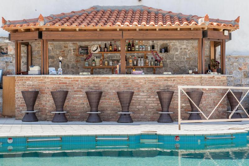Aeolos Hotel - image 3