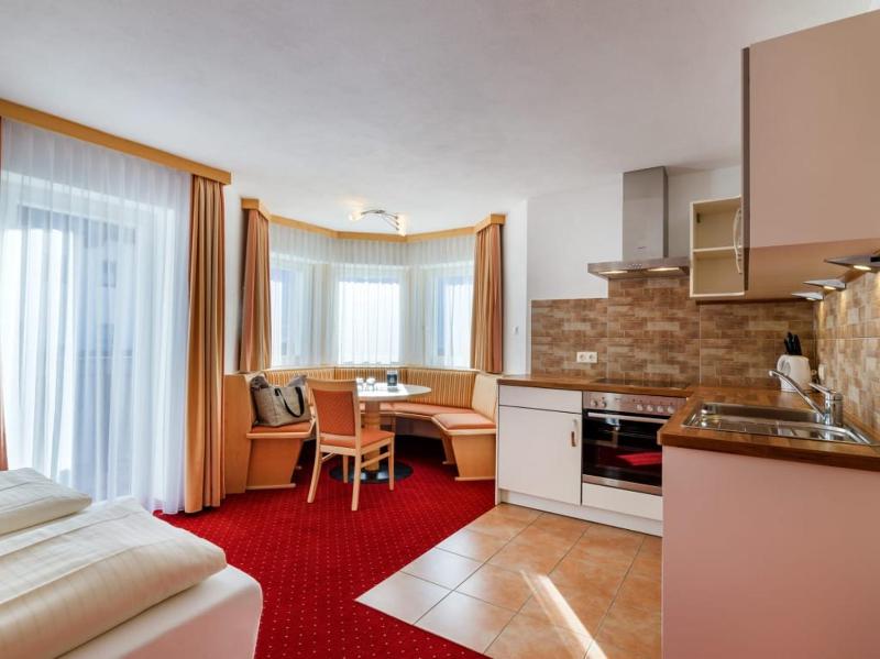 Superior Suite image 2