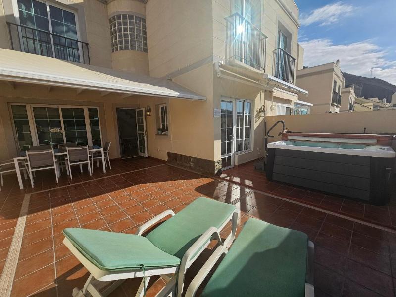 Luxury Renovated Duplex with Pools Private Jacuzzi - image 18