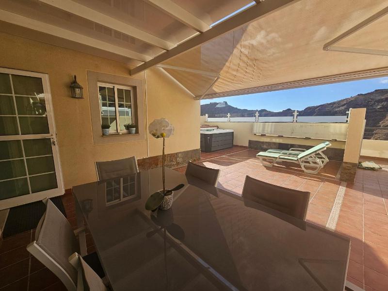 Luxury Renovated Duplex with Pools Private Jacuzzi - image 2
