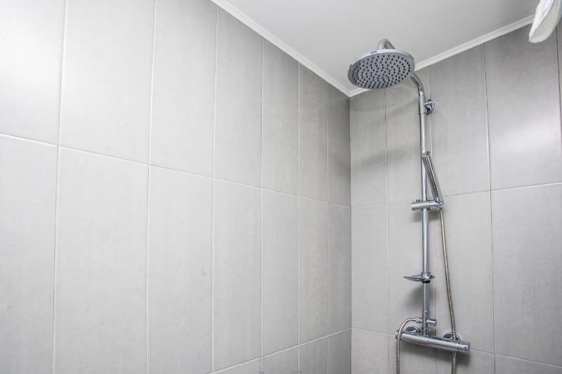 Bright Visconde Apartment - image 35