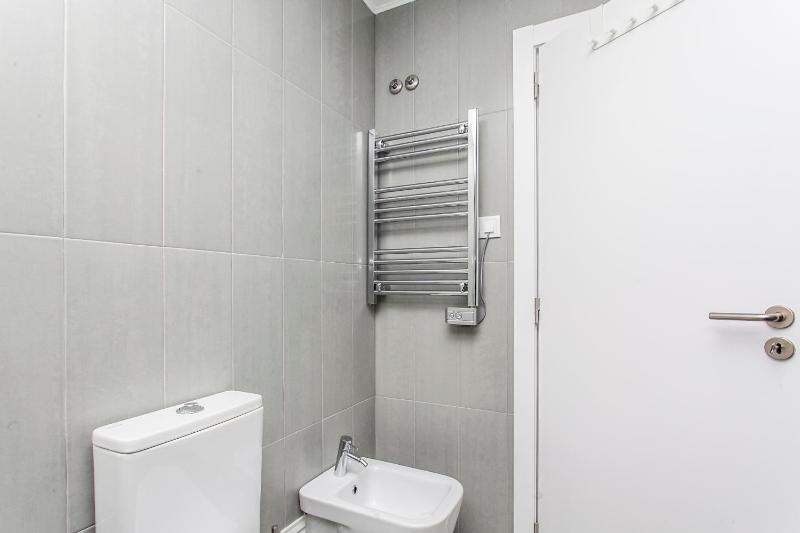Bright Visconde Apartment - image 6