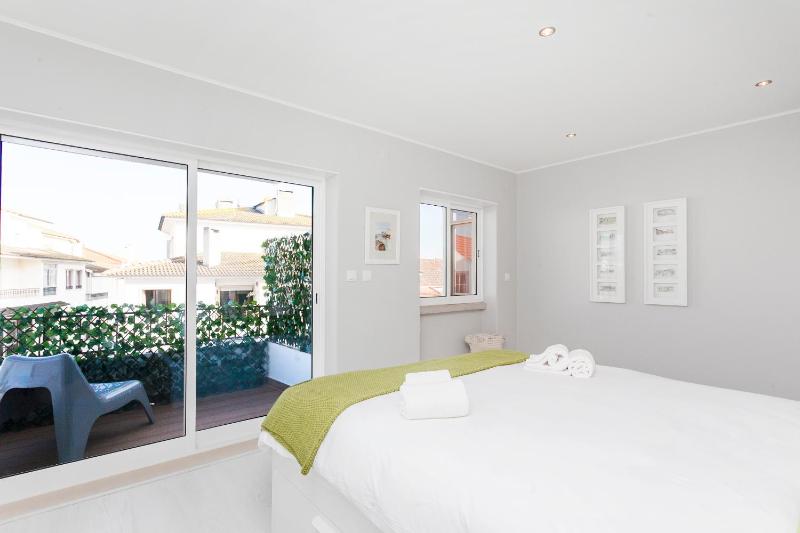 Bright Visconde Apartment - image 12