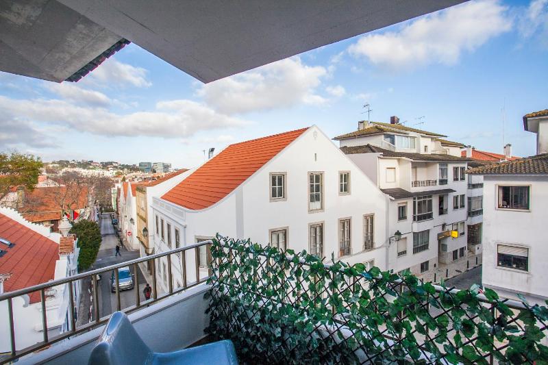 Bright Visconde Apartment - image 16