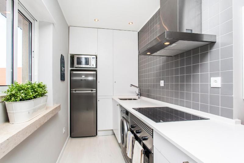 Bright Visconde Apartment - image 31
