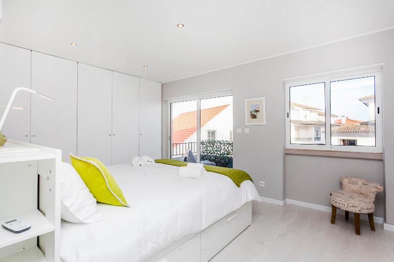 Bright Visconde Apartment - image 21