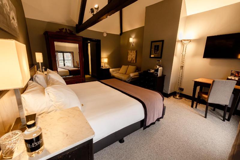 Superior Triple Room image 1
