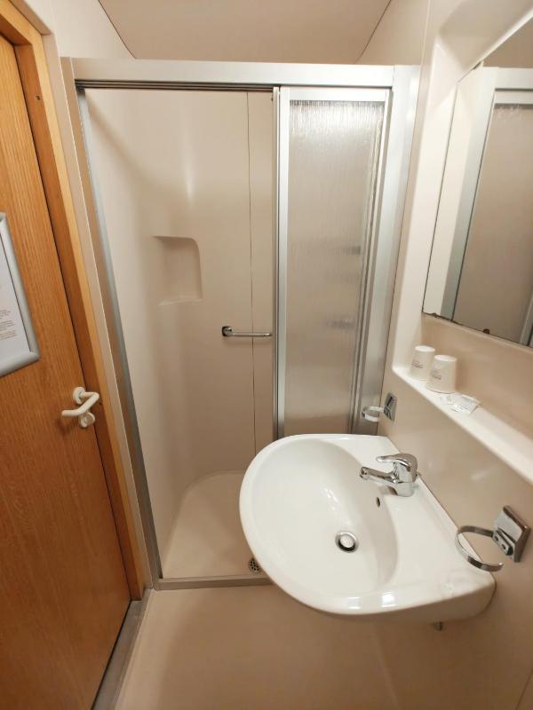 Small Double Room image 3