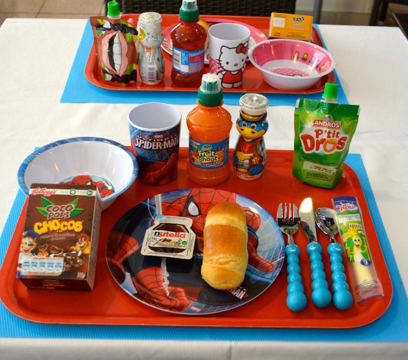 Two Connecting Rooms image 4