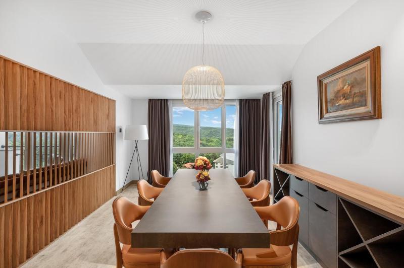 Presidential King Suite with Balcony image 3