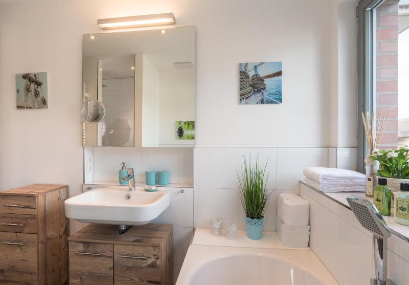 Apartment image 4