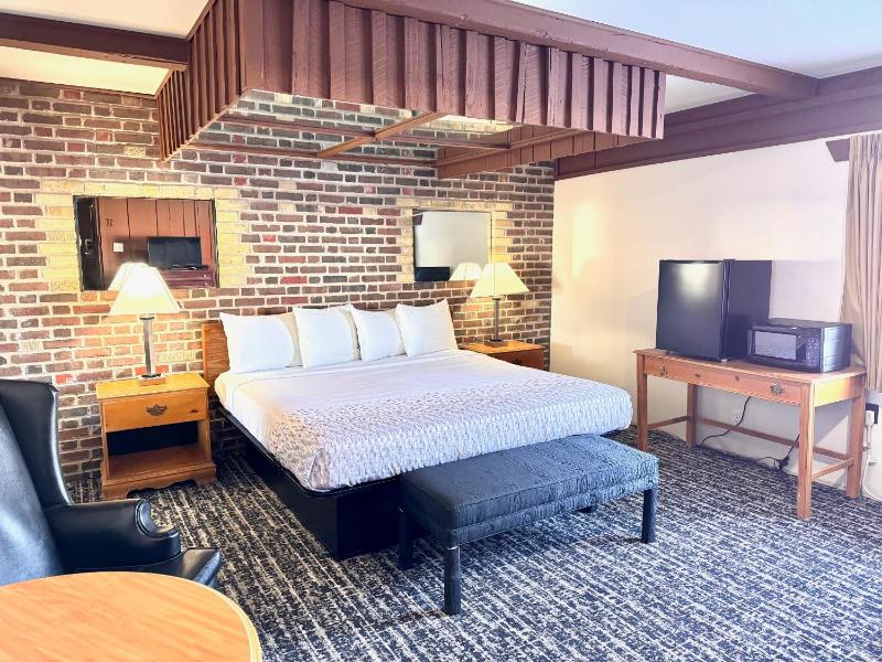 King Room image 2