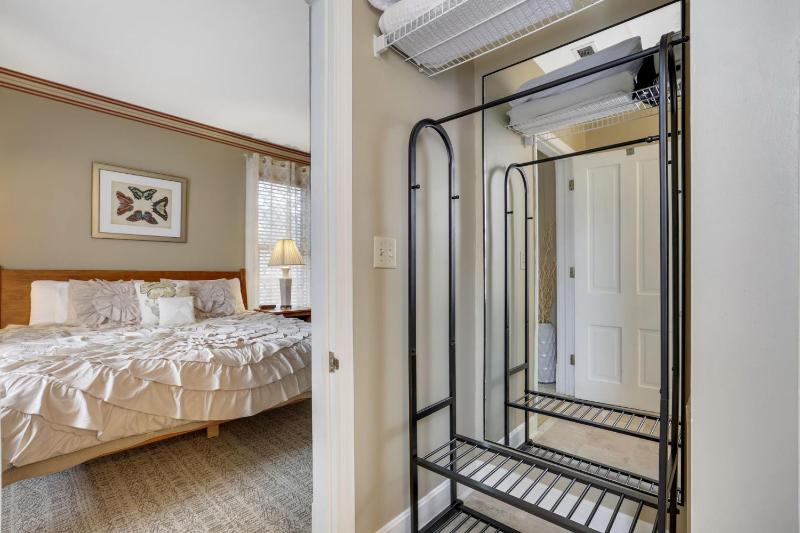 Double Room with Private Bathroom image 2