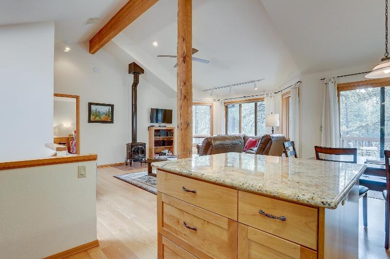 7 Cedar - image 8