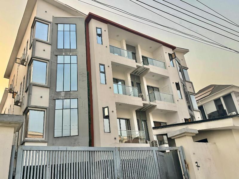 Lekki luxe Haven with super fast wifi - image 4