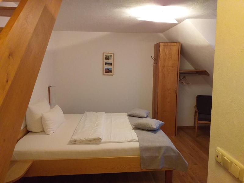 Standard Family Room image 3