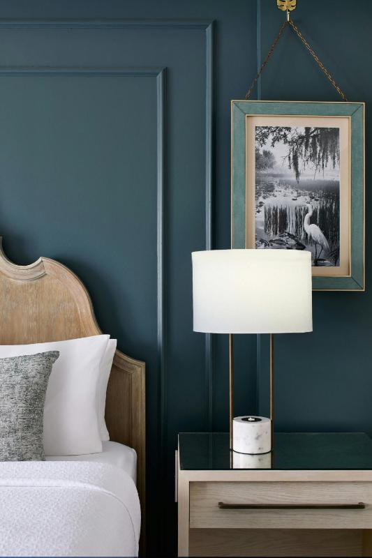 Guest Room, 1 King image 4