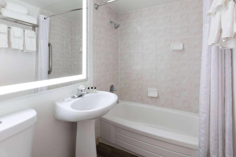 King Suite image 3