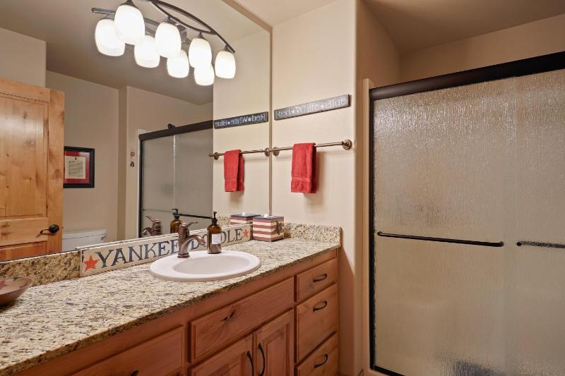 Gorgeous 6BR - image 5