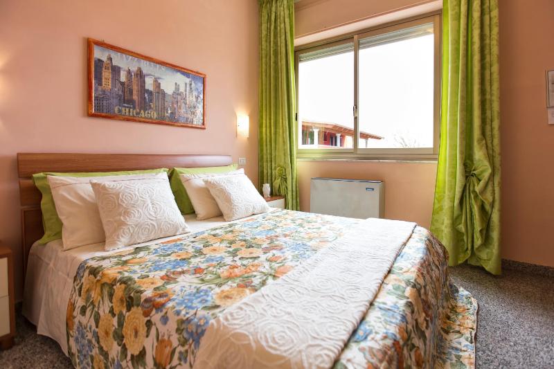 Double Room image 1