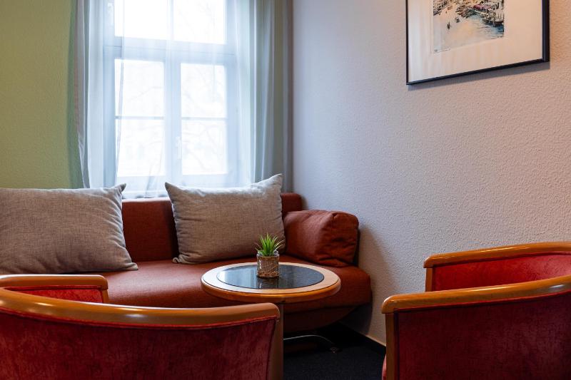 Apartment image 3