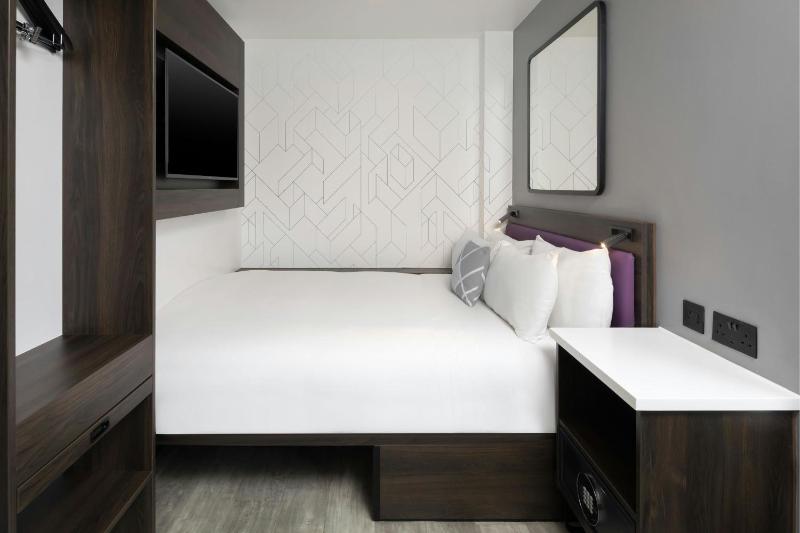 Efficient Double Room image 4
