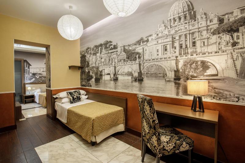 Quadruple Room with Balcony image 1