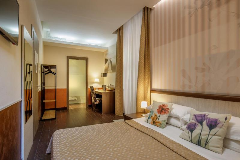 Double or Twin Room image 1