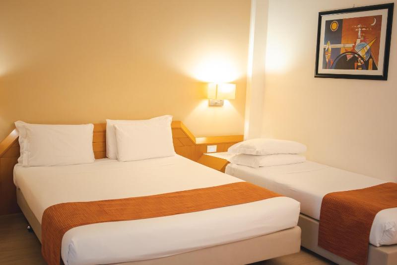 Triple Room image 4