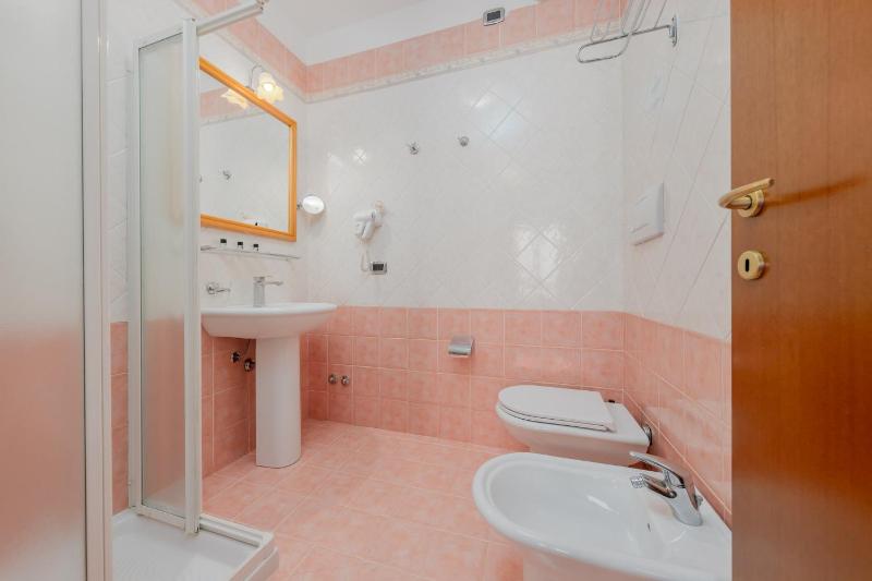 Single Room image 1