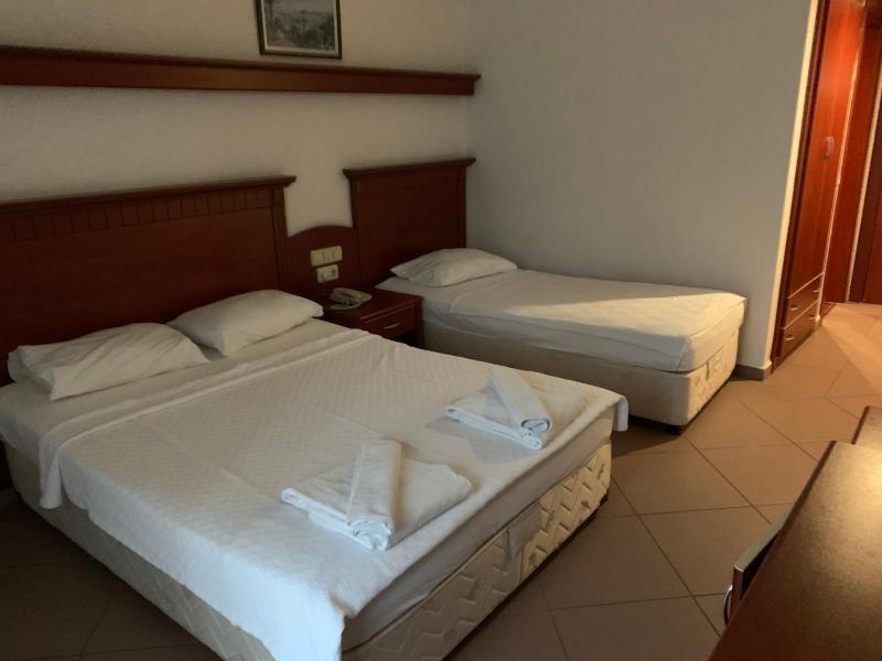 Standard Double Room image 1