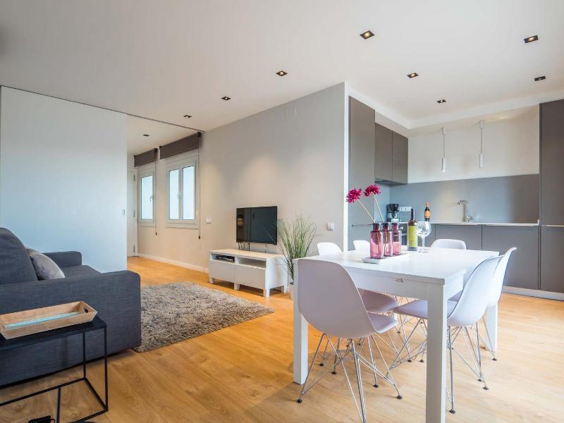 Two Bedroom Penthouse with Terrace- Rambla Catalunya image 2