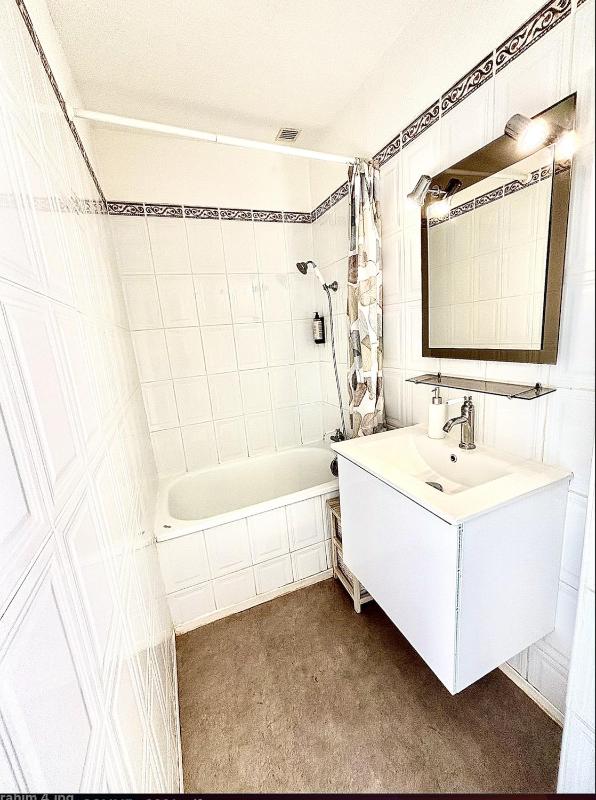Double Room with Sea View image 4