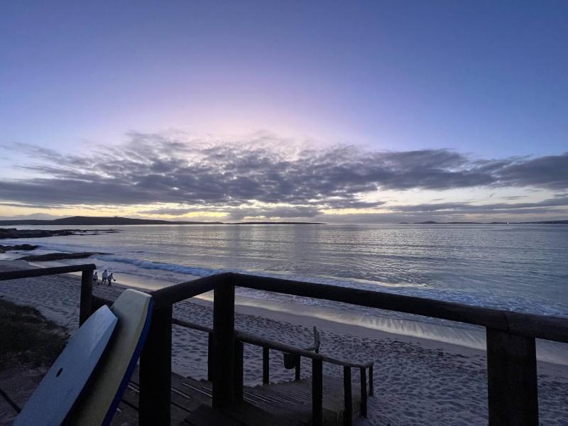 Whispering Waves - Serene Langebaan Getaway with Breathtaking Views - image 10