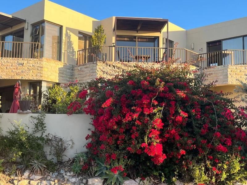 Whispering Waves - Serene Langebaan Getaway with Breathtaking Views - image 16