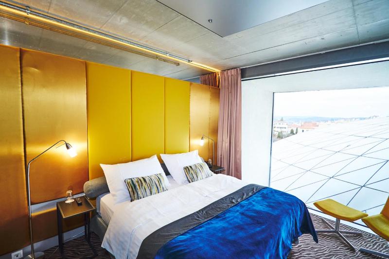 Comfort Triple Room with Shower image 2
