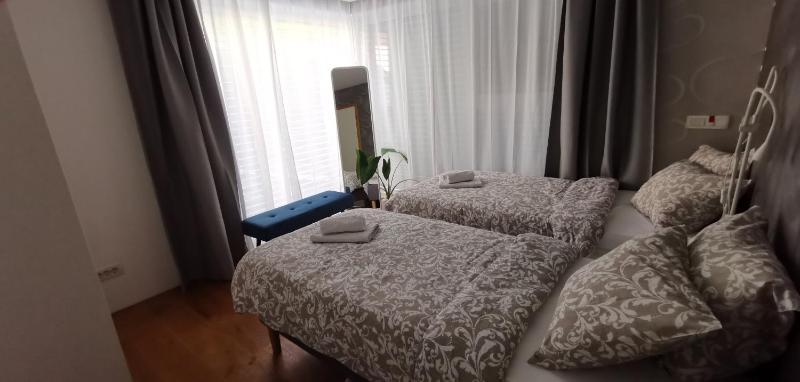 Superior Apartment image 3