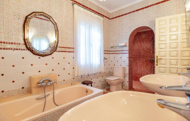 Awesome Home In Almuñecar - image 20
