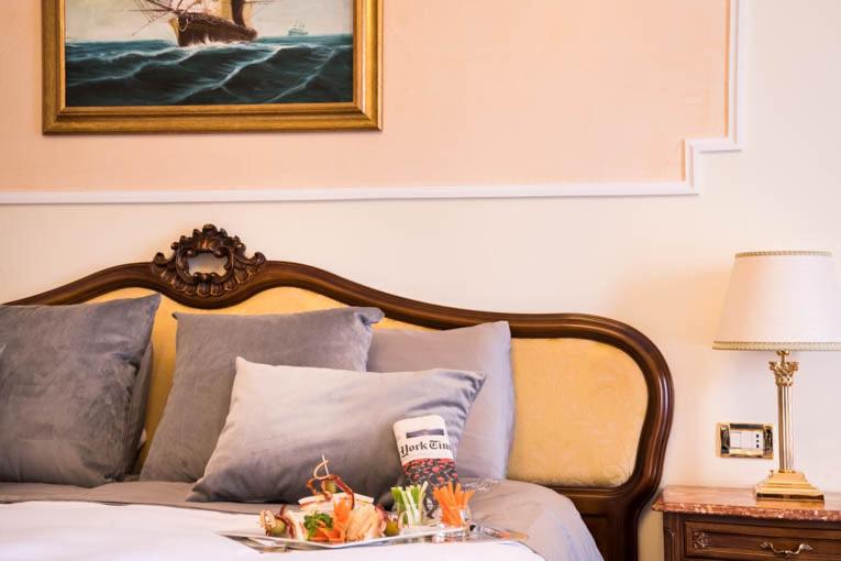 Deluxe Double Room with Spa Access image 4