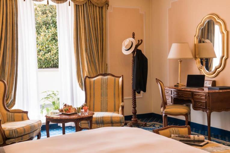 Deluxe Double Room with Spa Access image 3