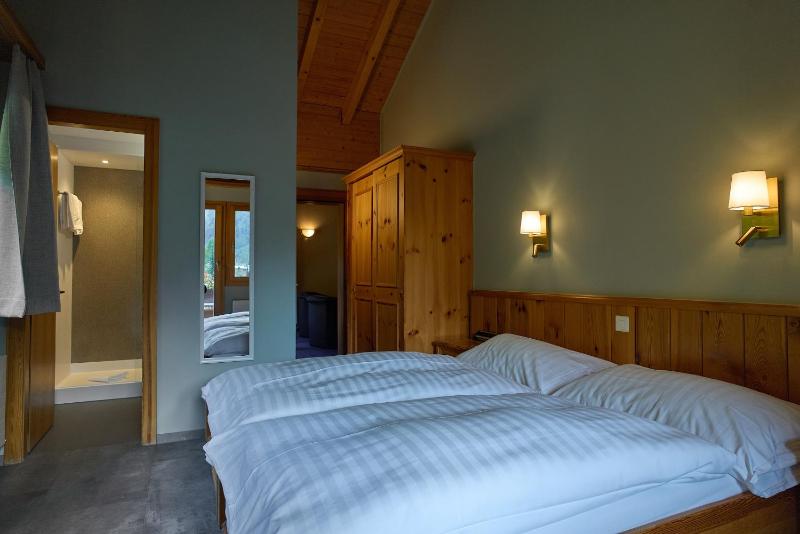 Double Room image 4