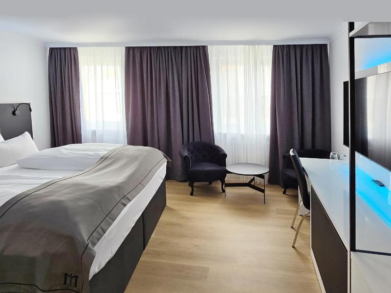 Superior Double Room image 1