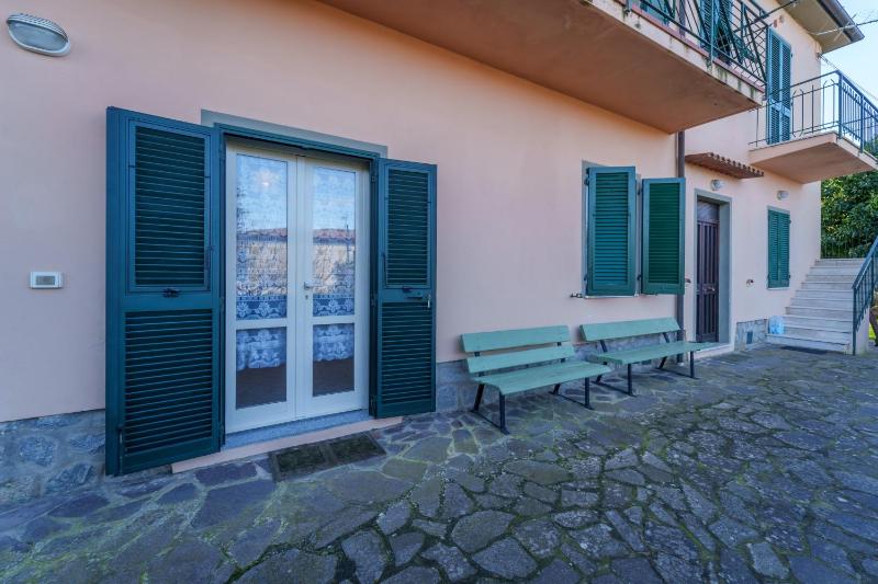 One-Bedroom Apartment with Terrace image 4