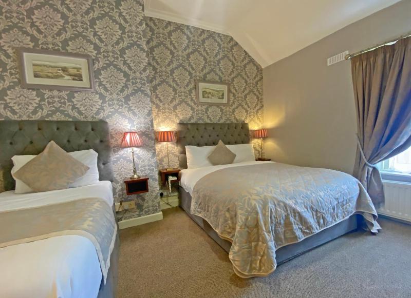 Double/Single Room image 1