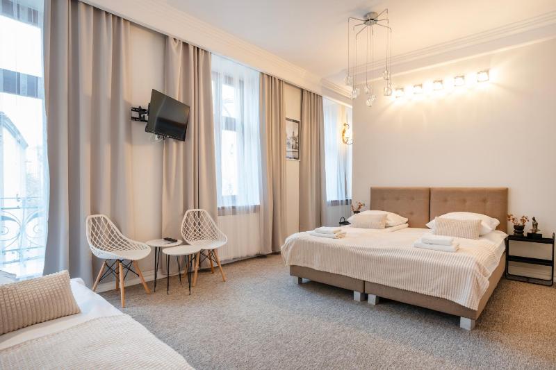 Superior One-Bedroom Apartment with Balcony image 1