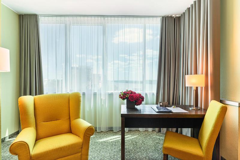 Business Double Room with Danube View image 4