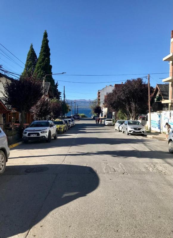 Dept in the heart of Bariloche steps from the lake! - image 6
