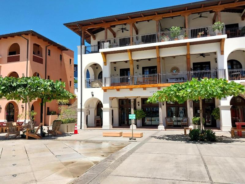 Plaza Mercado 12 - Beach Oceanfront 2BR 2BA Condo in Las Catalinas - image 6